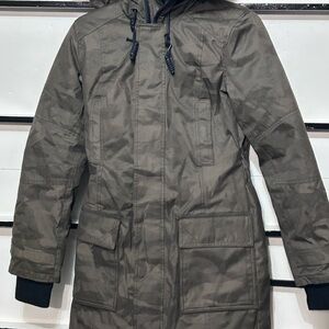 Aritzia Golden by TNA Bancroft Parka